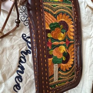 NWT PRANEE Phoenix Collection Carson Clutch in Sunset Collar